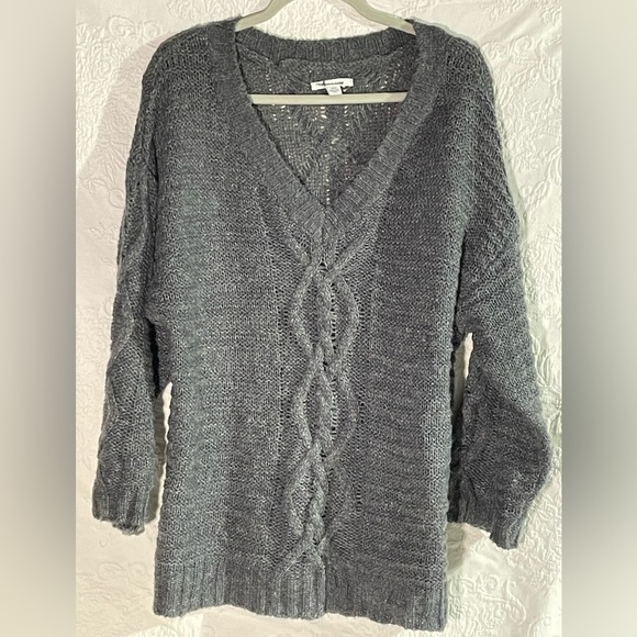 American Eagle Gray Sweater Size Small - Picture 1 of 3